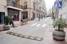 Servicio de taxi urbano en las calles de Lucena, Córdoba